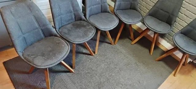 Polsterstühle vor der Reinigung